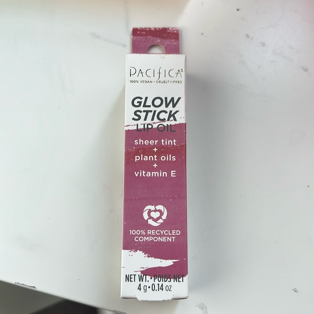 PACIFICA Glow Stick Lip Oil